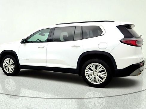 Used 2024 GMC Acadia Elevation w/ Luxury Package AWD/4WD image 7