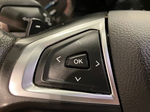 Used 2017 Ford Fusion SE FWD image 39