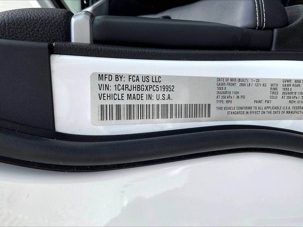 Used 2023 Jeep Grand Cherokee Limited AWD/4WD image 20