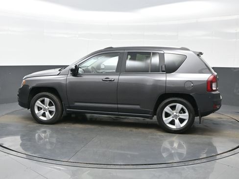 Used 2016 Jeep Compass Sport w/ Power Value Group AWD/4WD image 3