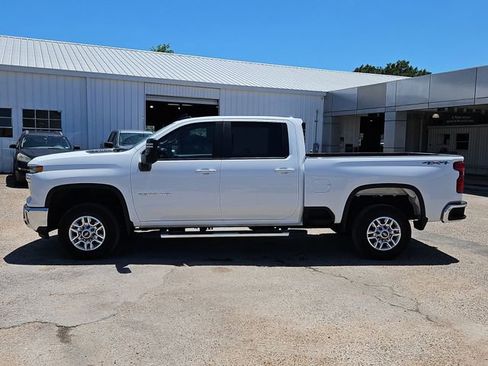 Used 2025 Chevrolet Silverado 2500 LT w/ Convenience Package AWD/4WD image 42