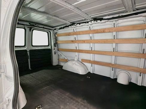 Used 2025 GMC Savana 2500 w/ Driver Convenience Package RWD image 18
