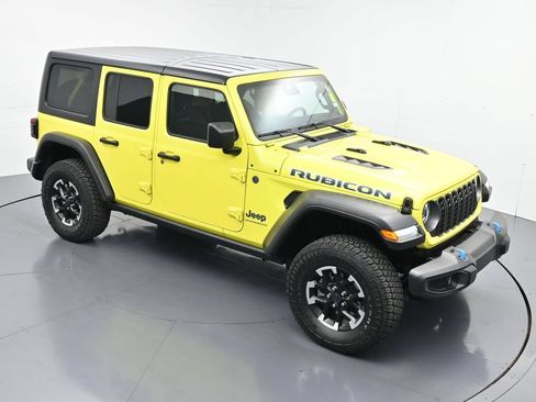 Used 2024 Jeep Wrangler Unlimited Rubicon 4xe AWD/4WD image 29