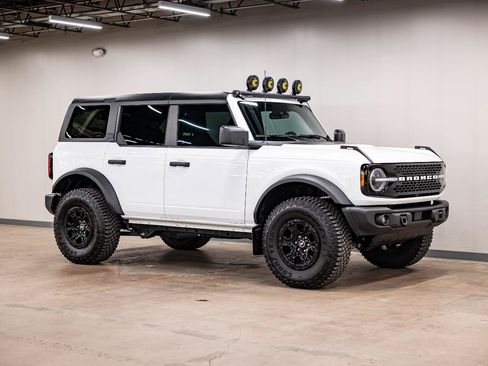 Used 2023 Ford Bronco Wildtrak AWD/4WD image 6
