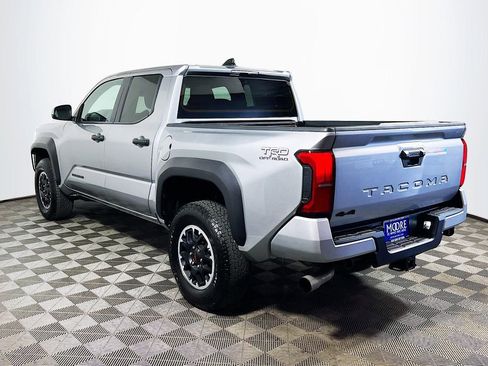 Used 2025 Toyota Tacoma TRD Off-Road AWD/4WD image 6