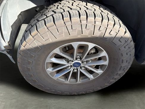 Used 2020 Ford F150 XLT w/ Equipment Group 302A Luxury image 8