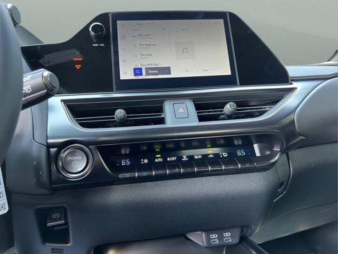 New 2026 Lexus UX 300h FWD image 19
