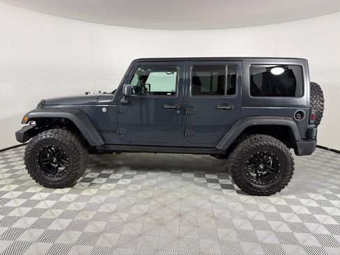 Used 2016 Jeep Wrangler Unlimited Rubicon w/ Connectivity Group image 8