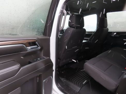 Used 2024 Chevrolet Silverado 1500 LT image 20