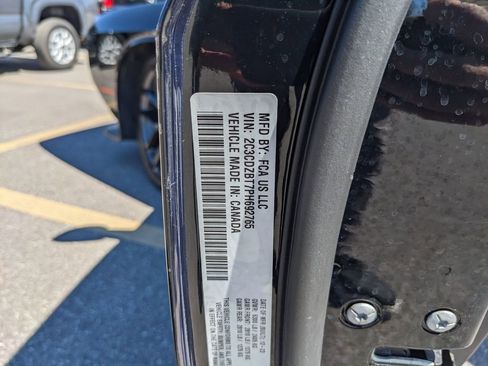 Used 2023 Dodge Challenger R/T w/ Plus Package image 37