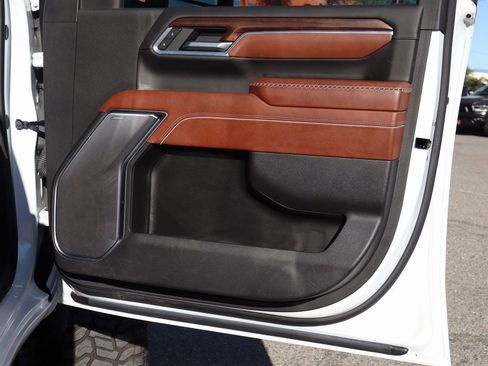 Used 2024 GMC Sierra 2500 Denali Ultimate image 46