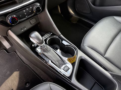 Used 2024 Buick Encore GX Sport Touring image 21