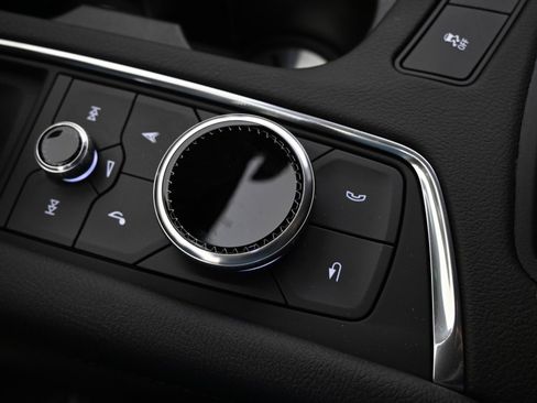 Certified 2025 Cadillac XT6 Sport w/ Technology Package image 34