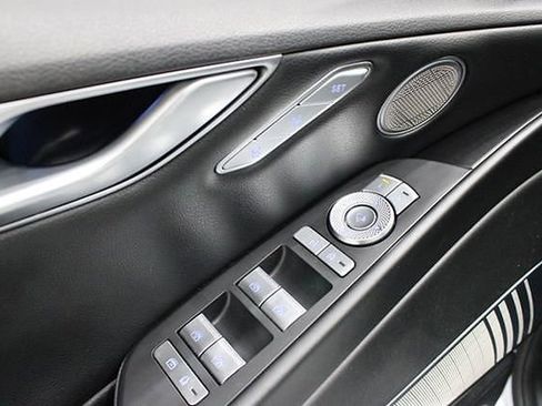 Used 2023 Genesis G80 image 18