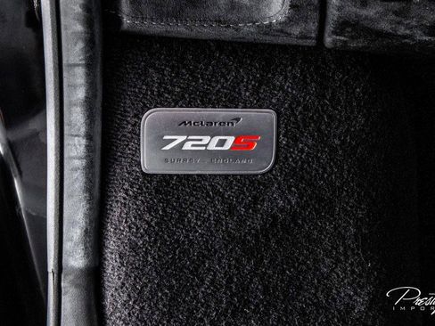 Used 2022 McLaren 720S Spider image 9