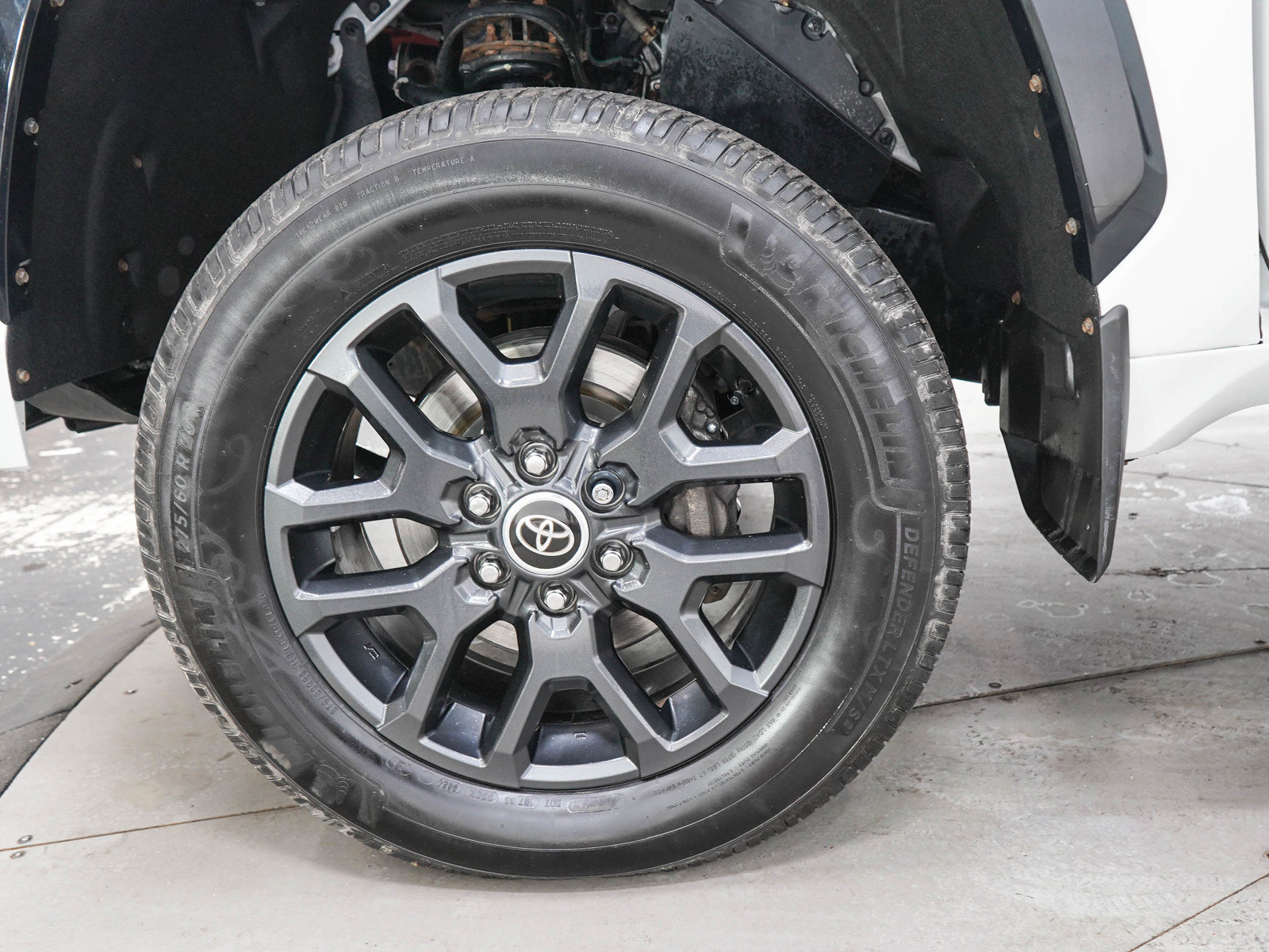 Used 2022 Toyota Tundra Platinum AWD/4WD image 31