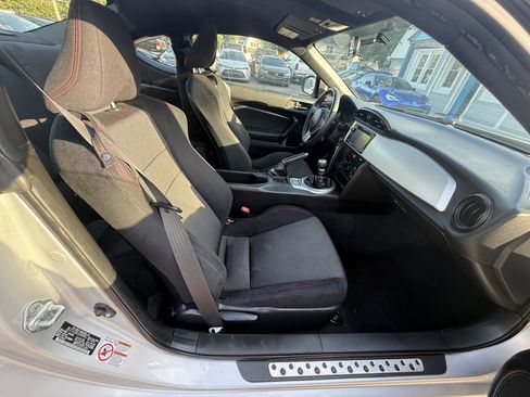 Used 2013 Subaru BRZ Premium RWD image 17