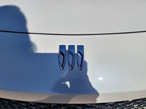 New 2026 Buick Envista Avenir image 10