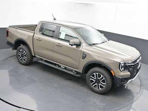 New 2025 Ford Ranger Lariat w/ FX4 Off-Road Package image 33