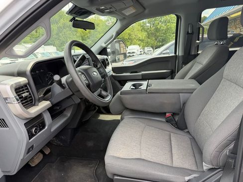 Used 2024 Ford F250 XL w/ STX Appearance Package AWD/4WD image 6
