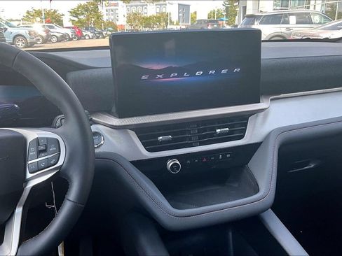 New 2027 Ford Explorer Active w/ Active Comfort Package RWD image 7