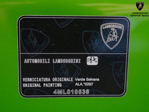 Used 2025 Lamborghini Urus SE image 36