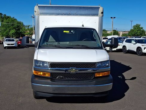 Used 2022 Chevrolet Express 3500 w/ Power Convenience Package RWD image 2