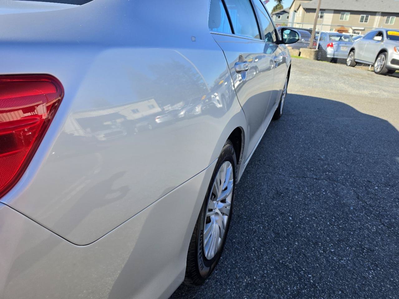 Used 2012 Toyota Camry LE FWD image 36