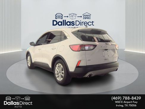 Used 2020 Ford Escape SE image 9