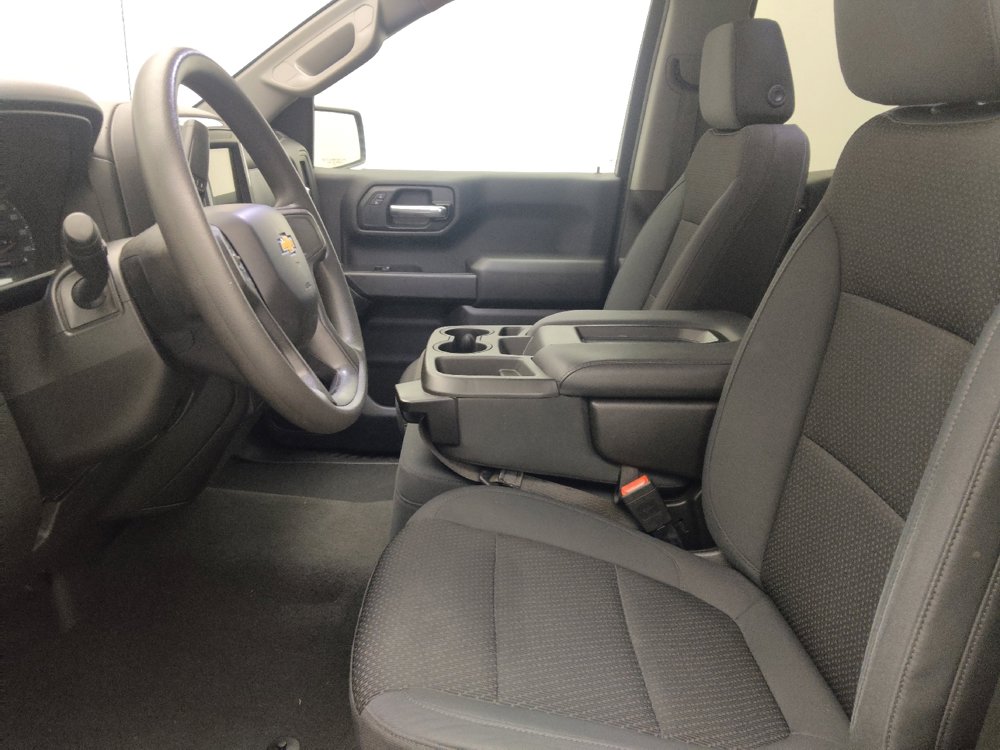 Used 2019 Chevrolet Silverado 1500 Custom w/ Custom Value Package RWD image 17
