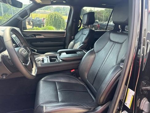Used 2024 Jeep Wagoneer Series II AWD/4WD image 15