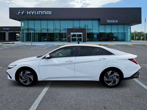 New 2026 Hyundai Elantra Limited FWD image 22