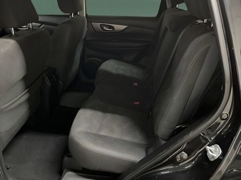 Used 2016 Nissan Rogue SV image 13