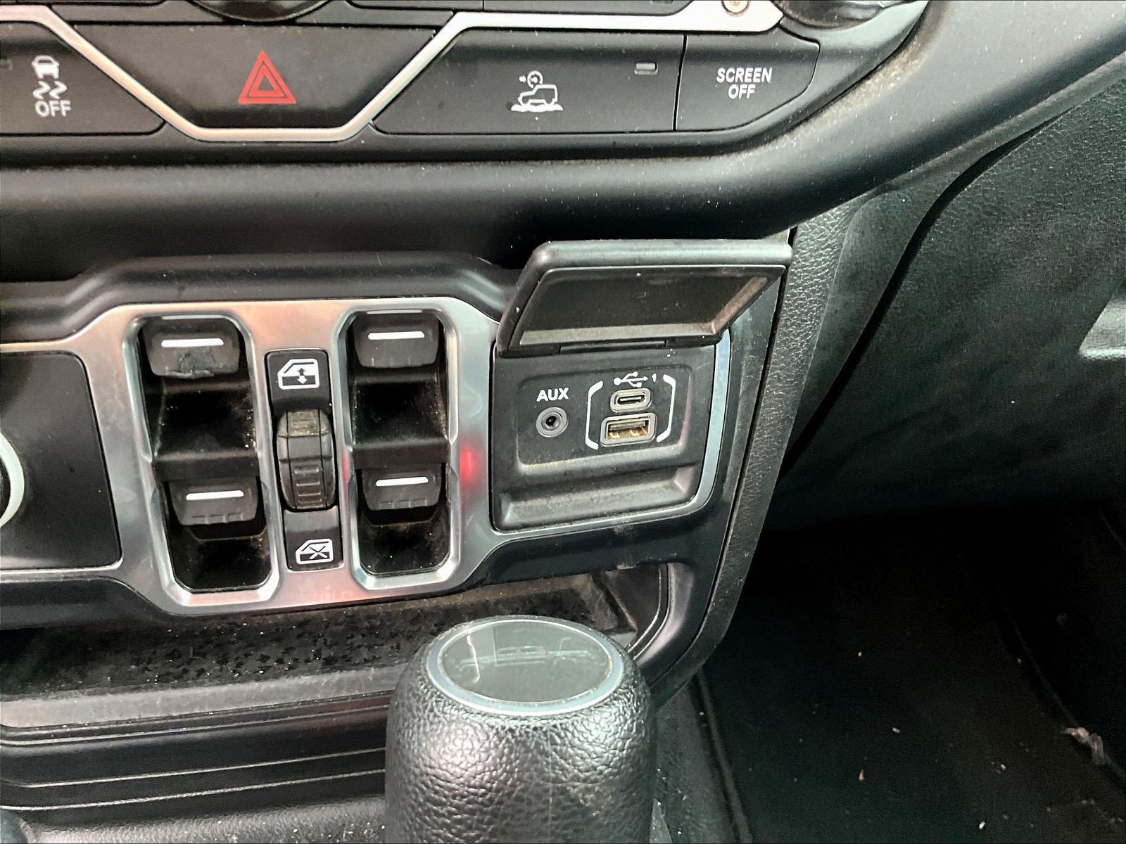 Used 2022 Jeep Gladiator Overland AWD/4WD image 19