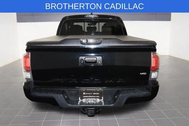 Used 2021 Toyota Tacoma TRD Sport w/ TRD Premium Sport Package AWD/4WD image 4