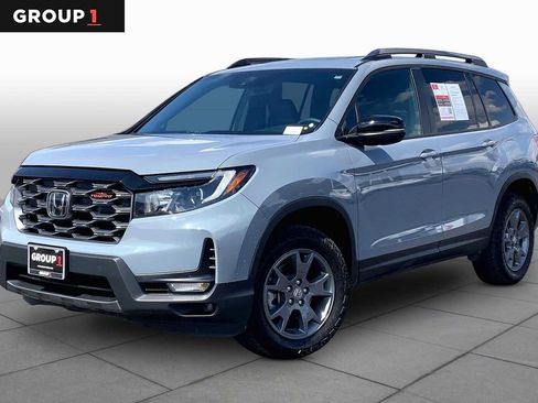 Used 2024 Honda Passport TrailSport image 1