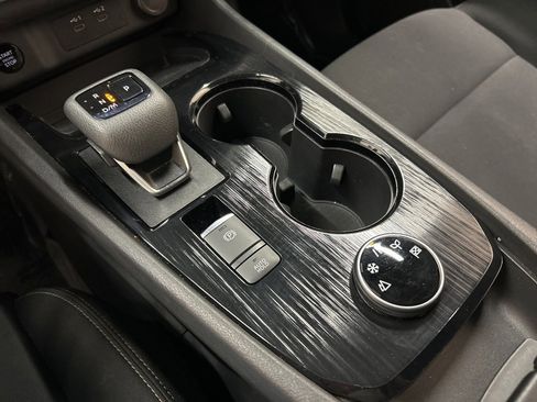 Used 2024 Nissan Rogue S image 23