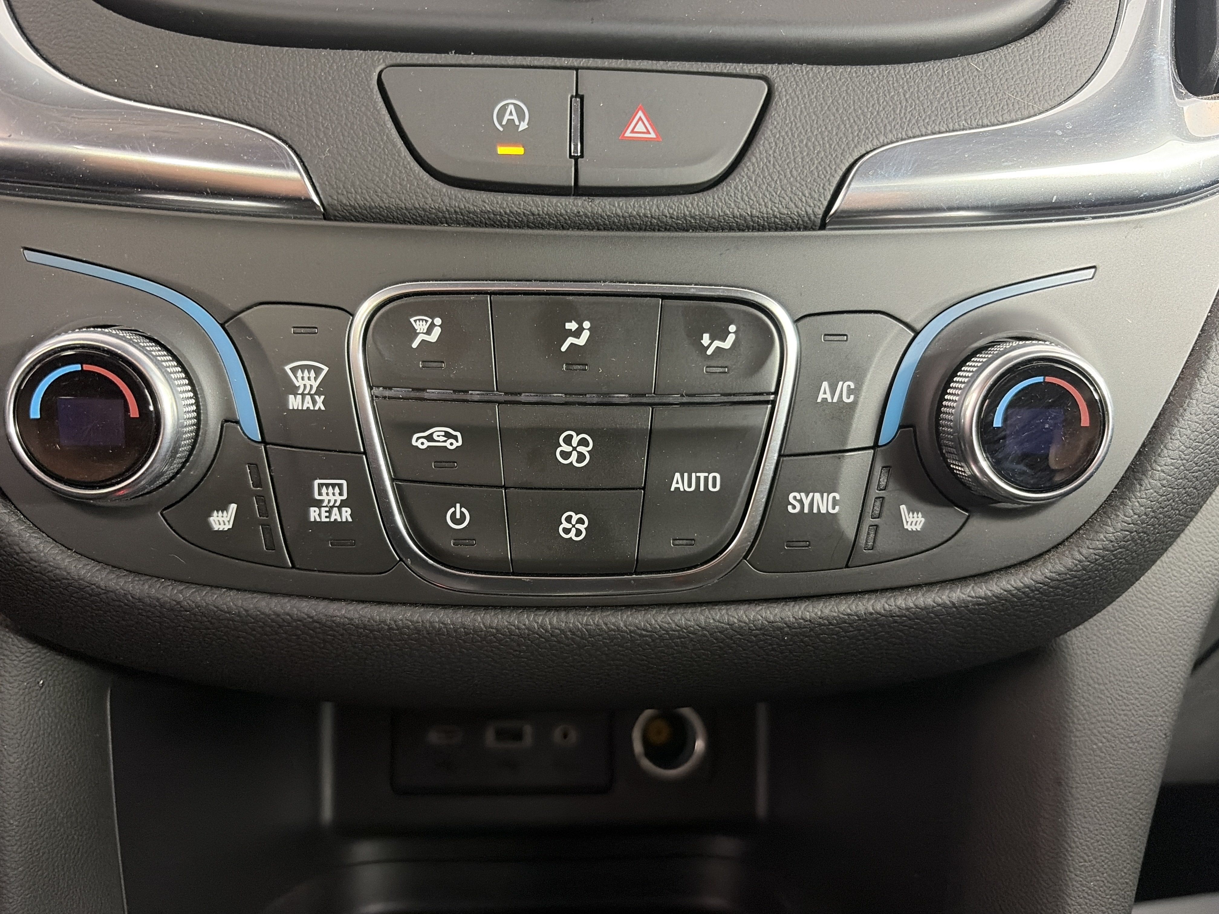 Used 2024 Chevrolet Equinox LT w/ LPO, Floor Liner Package AWD/4WD image 23