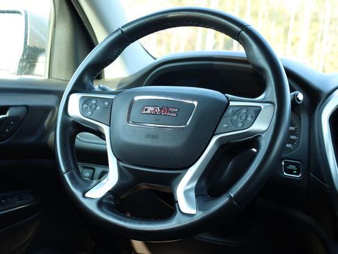 Used 2023 GMC Acadia SLT image 5