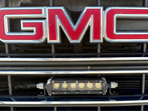 Used 2018 GMC Sierra 1500 SLT w/ Texas SLT Premium Package RWD image 10