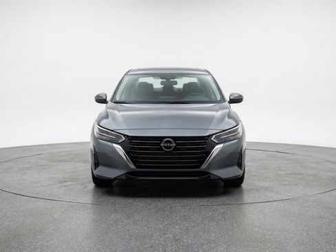 Used 2025 Nissan Sentra SV FWD image 2