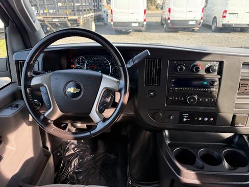 Used 2017 Chevrolet Express 2500 LS image 27