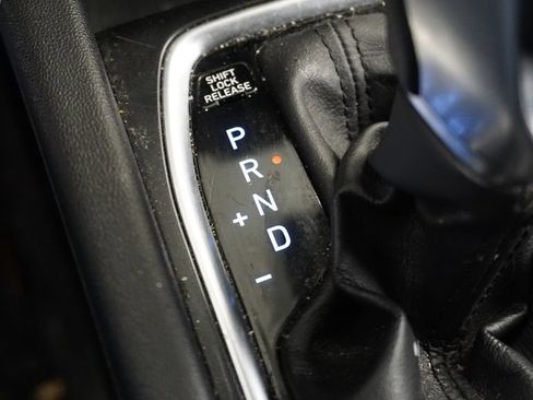 Used 2019 Hyundai Santa Fe SE image 40