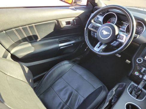 Used 2020 Ford Mustang Premium image 15