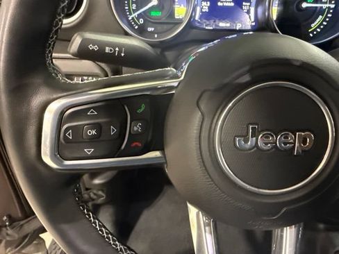Used 2022 Jeep Wrangler Unlimited Sahara w/ Cold Weather Group AWD/4WD image 39