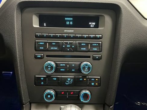 Used 2010 Ford Mustang GT RWD image 11