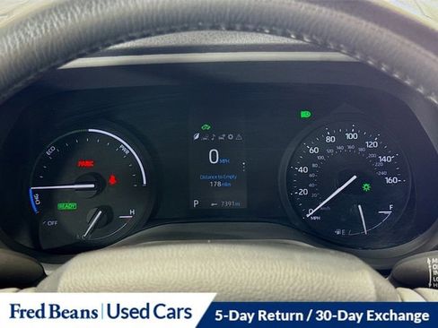 Used 2024 Toyota Sienna XLE image 13