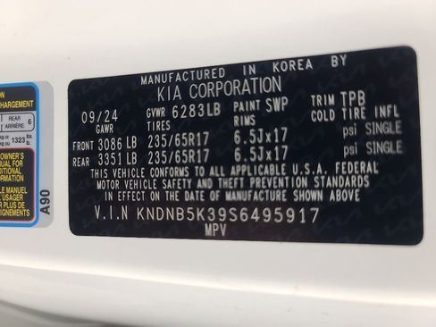 Used 2025 Kia Carnival FWD image 43