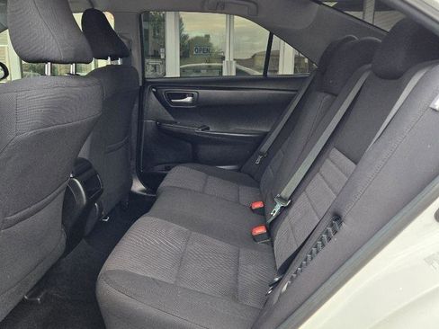 Used 2017 Toyota Camry LE image 10