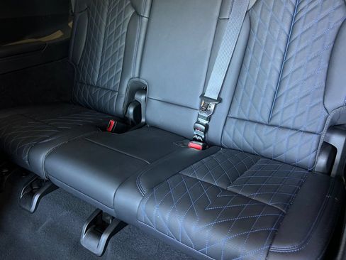 Used 2026 Cadillac Escalade IQL Luxury AWD/4WD image 17
